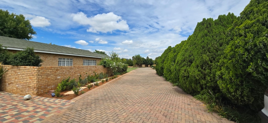 2 Bedroom Property for Sale in Flamwood North West